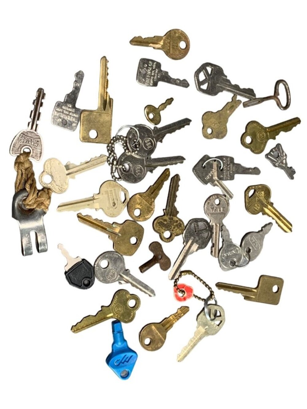 Vintage 32 Key Collection for Crafts & Decor